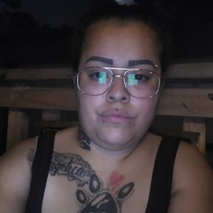 Meet your Posher, Delia